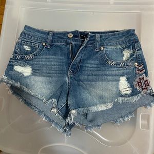 Super cute embroidered jean shorts